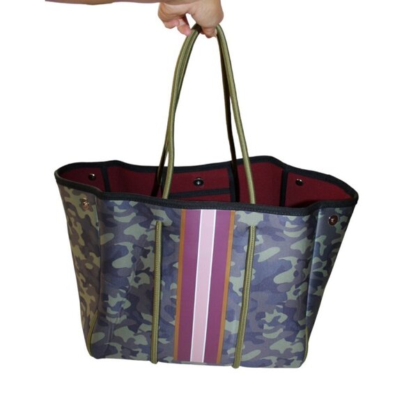 Taylor Gray Carell Large Neoprene Camo green & grey Tote Pink and purple stripes - Picture 2 of 12